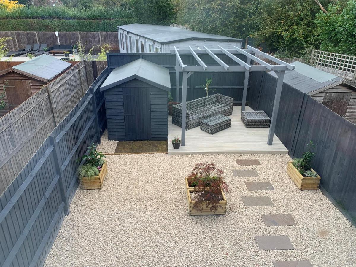 Vila Stylish & Spacious 3 Bed House With 2 Free Car Parking Spaces Appledram Exteriér fotografie